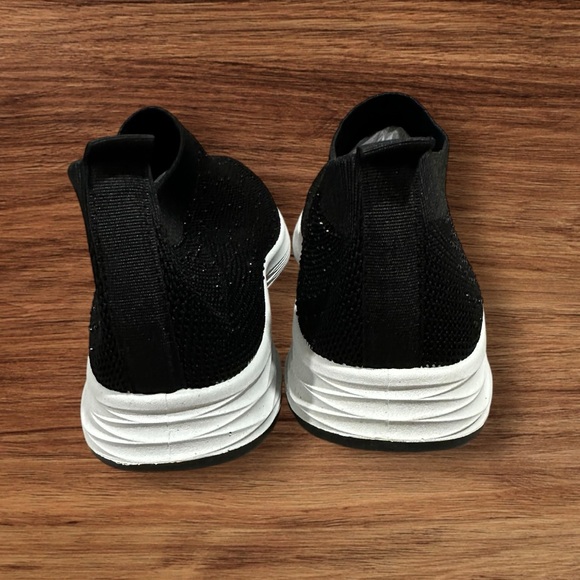 Women’s Gloria Vanderbilt GVS Mansfield Slip on Black Sparkle Sneakers, Size 10. - Picture 7 of 12